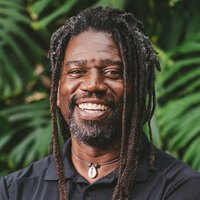 Headshot of Kona Gray