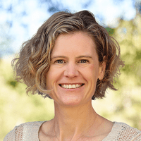 Headshot of Anna Spooner